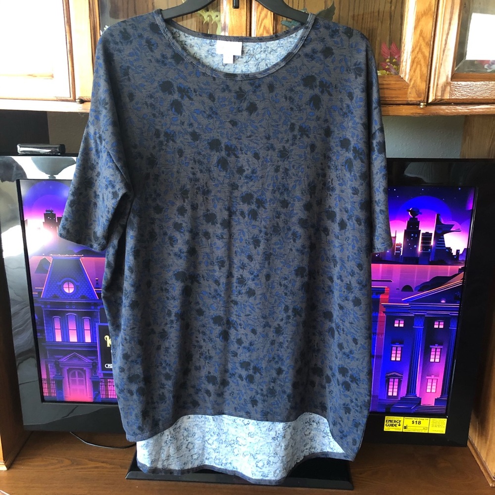 Lularoe Irma printed shirt